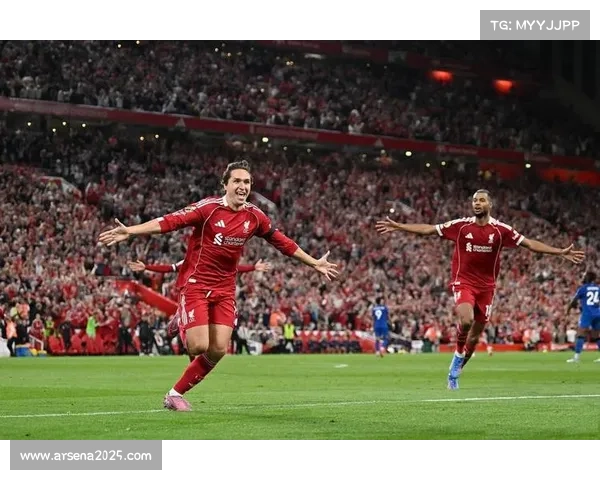 VAR判定进球无效瞬间，利物浦前锋表情从狂喜到失落